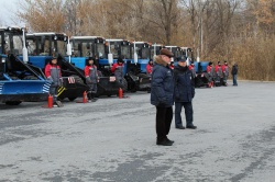 В Орджоникидзевском районе проверили готовность аварийно-диспетчерской службы и снегоуборочной техники к зиме